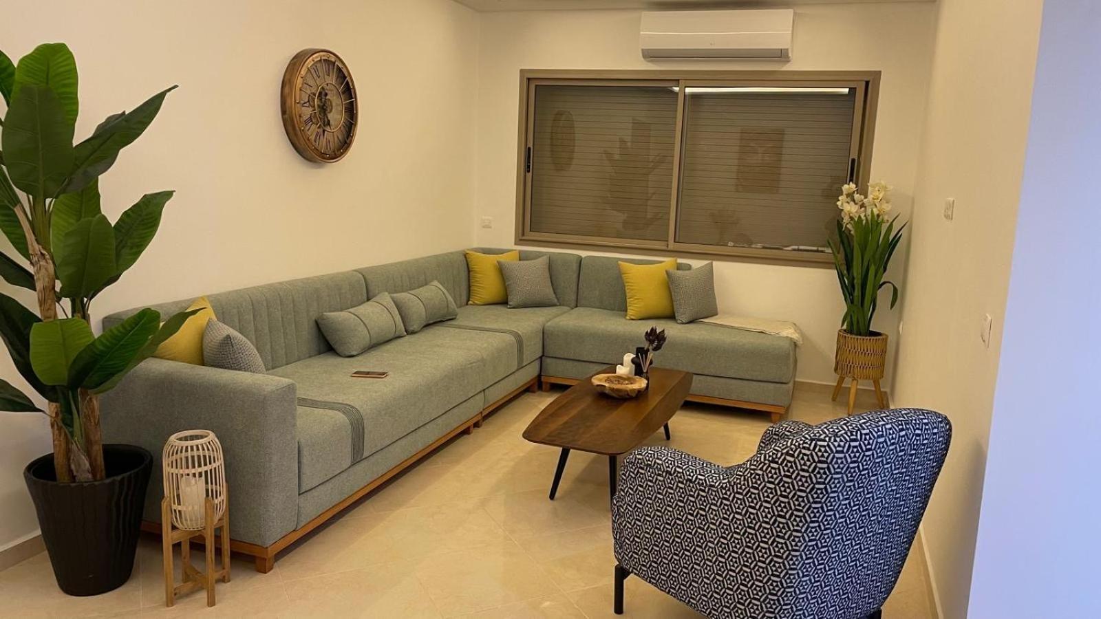 Stunning Modern In Heart Of For Families Apartment *