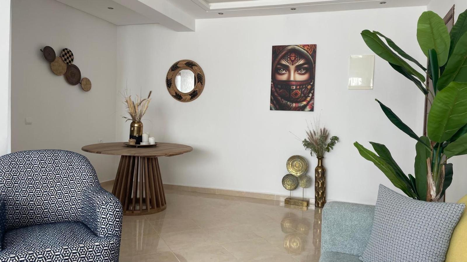 Stunning Modern In Heart Of For Families