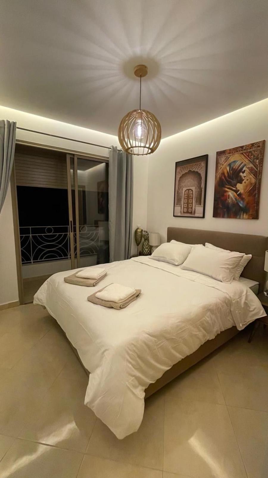 Apartment Stunning Modern In Heart Of For Families